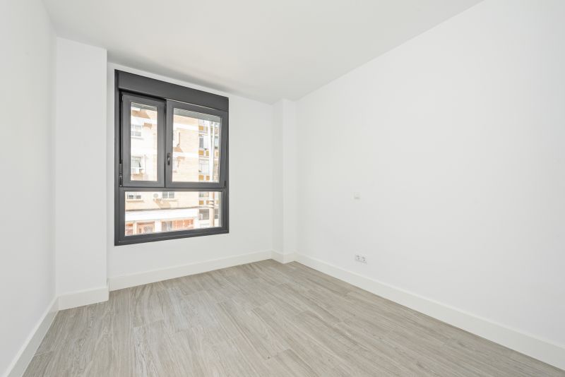 Metal Windows Installation